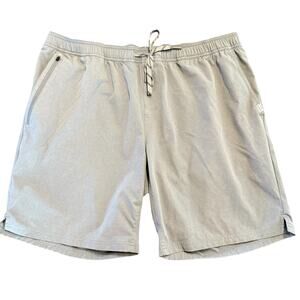 LL Bean Men’s gray moisture wicking athletic shorts w stretch XL